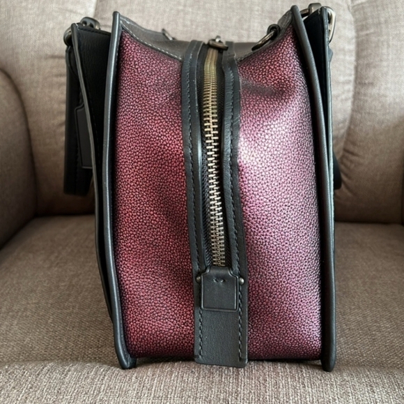 🔹️Coach 🔹️Dreamer 36 In Metallic Color Block With Cherry Charm EUC - Picture 7 of 12